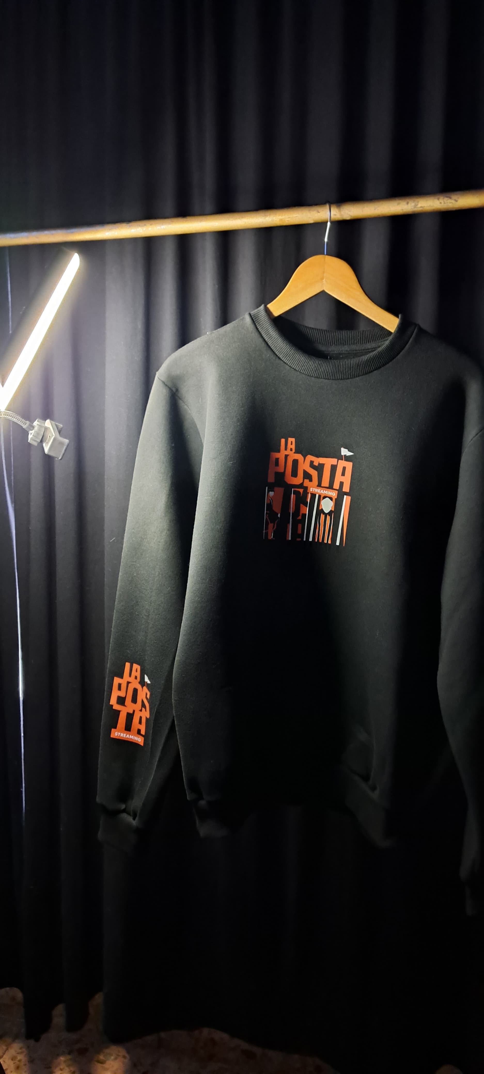 buzo personalizado con estampado DTF