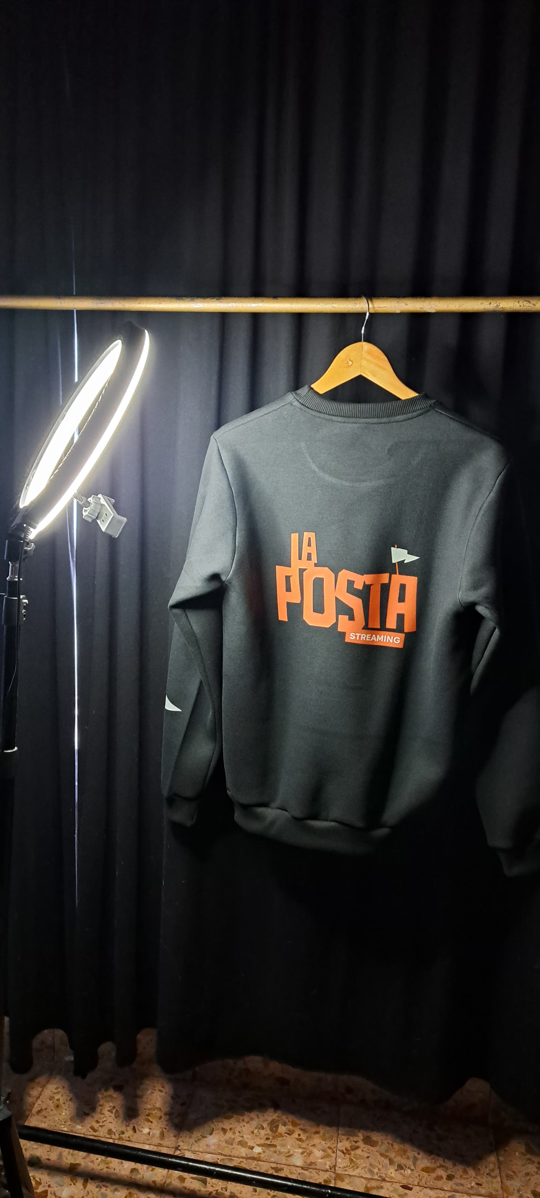 buzo personalizado con estampado DTF